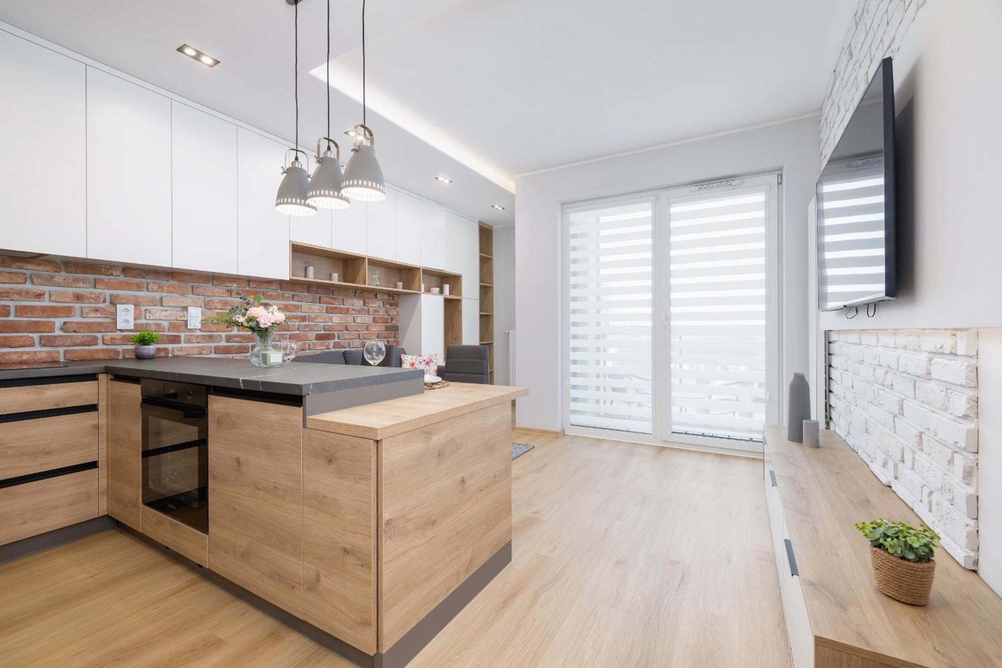 Mogilska With Parking Near Tauron Arena By Renters Apartment Krakau